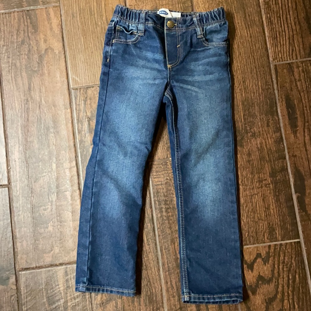Jeans pull on size 5T.